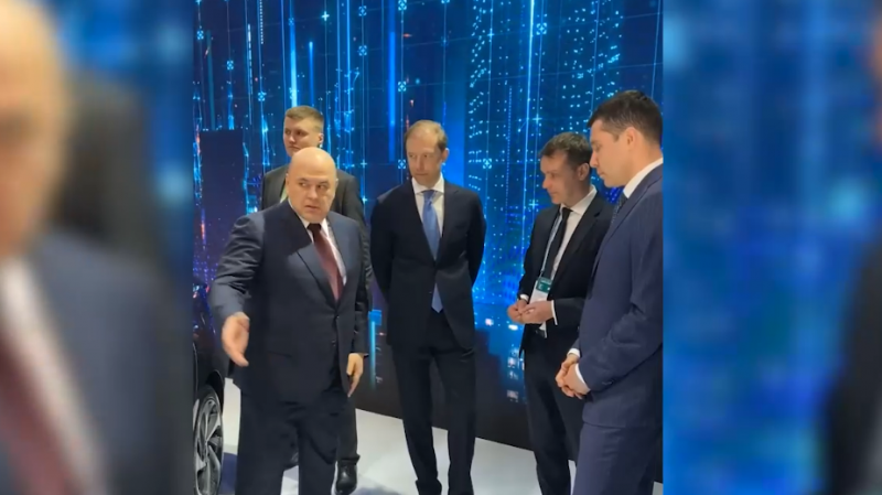 Мишустин раскритиковал новую &laquo;Волгу&raquo; за китайский руль